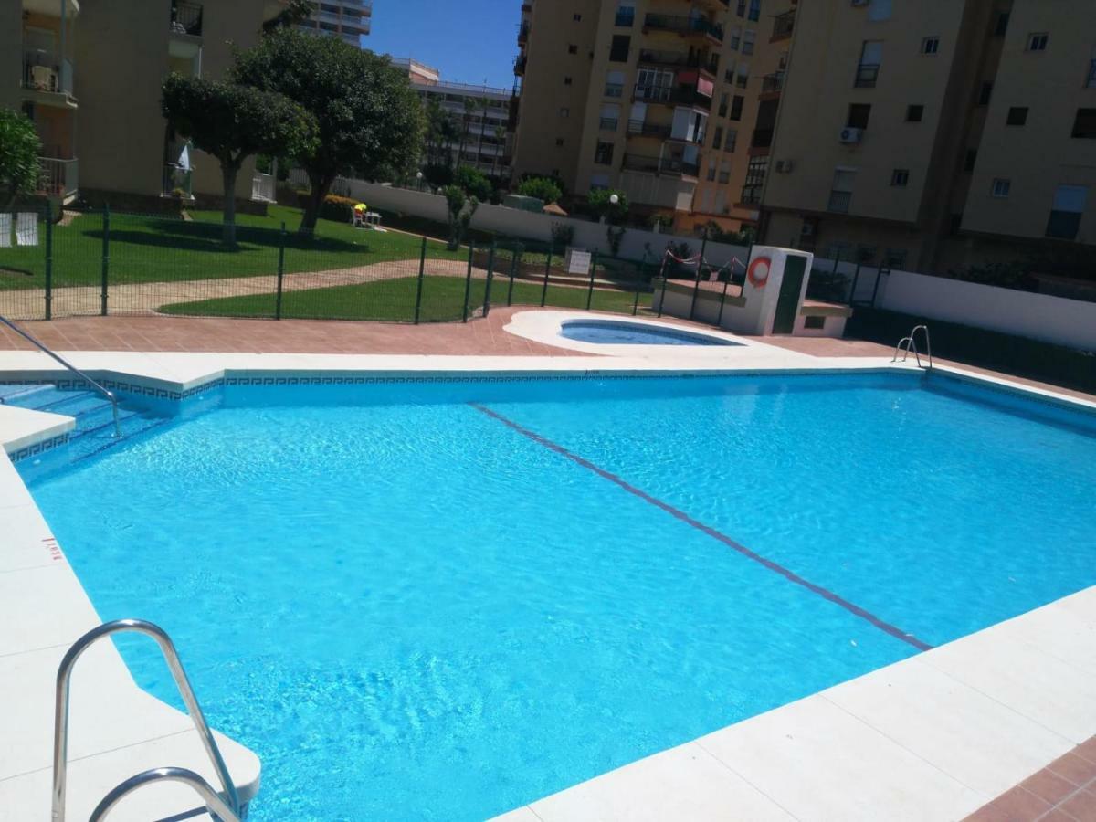 Apartamento En La Playa 托雷莫利诺斯 外观 照片